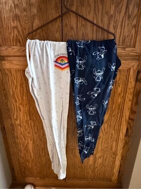 Iowa Hawkeyes Retro Stripe Logo PJ Pants & Navy Character Lounge Pants